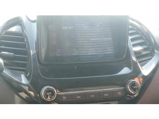 Радио/ проигрыватель CD/DVD / навигация