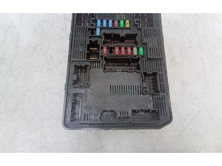 Блок предохранителей 284b64435r Dacia Sandero