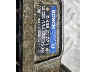 Топливная рампа 0438121073, 034133353N Audi 80 90 B3