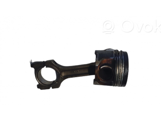 Píst BMW 5 E60 E61 pro naftový motor 3.0