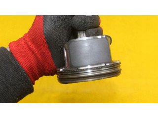  Поршень с шатуном    Nissan X-Trail T33  