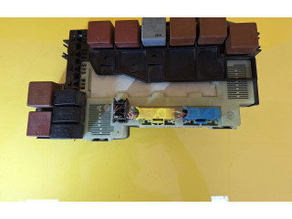 Блок предохранителей P8200031557, 21652215-0A   Renault Clio II    