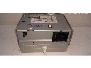 Радио/ проигрыватель CD/DVD / навигация