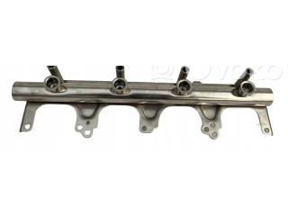 Топливная рампа 06F133317L Audi A1