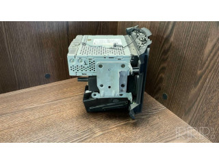 Радио/ проигрыватель CD/DVD / навигация