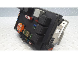   Pojistková skříňka A2215403250, A2215450801   Mercede-Benz S W221 2007