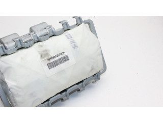 Подушка безопасности для колен 7030A800XA Mitsubishi L200