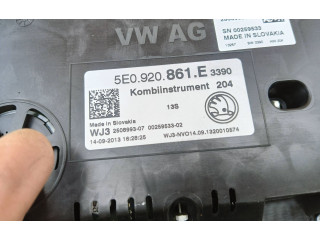 Панель приборов 5E0920861E, 2508993 Skoda Octavia Mk3 (5E)