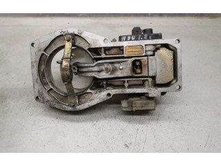 Топливная рампа 0438121011, 026133353 Audi 80 90 B3