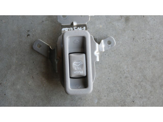 Přístrojová deska Mitsubishi Pajero 2004 200KM