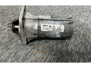 Масляный насос   233003329R  Renault Clio IV 