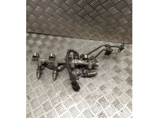 Топливная рампа Mitsubishi Carisma