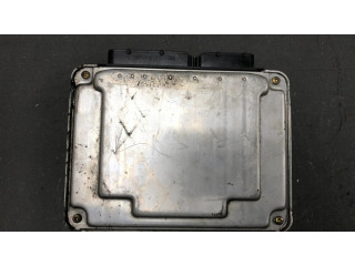 Řídící jednotka 038906019HT   Skoda Fabia Mk1 (6Y) 2003