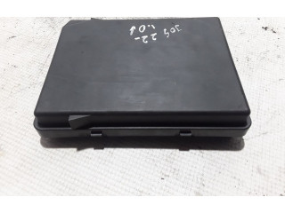 Блок предохранителей 284B76520R   Dacia Jogger    