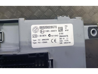 Блок предохранителей     Opel Combo D    