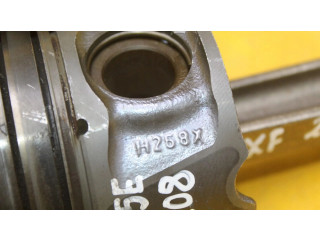  Поршень с шатуном    Jaguar XF X250  