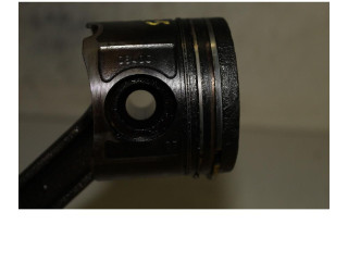 Píst BMW 1 E81 E87 pro naftový motor 2.0