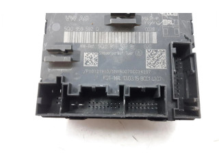 Блок управления двигателя 5Q0959592B   Volkswagen PASSAT