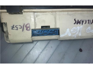 Панель приборов Renault Clio I