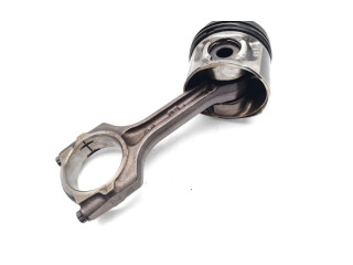 Поршень с шатуном N22A2 N22A2 Honda CR-V