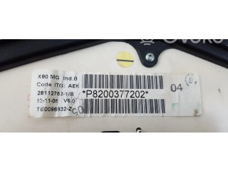 Панель приборов P8200377202, 216775001   Dacia Logan I       