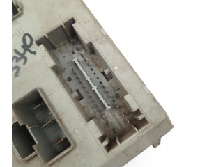 Блок предохранителей 46766027, 46520429 Fiat Albea