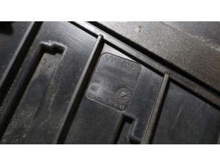 Блок предохранителей Skoda Superb B8 (3V)