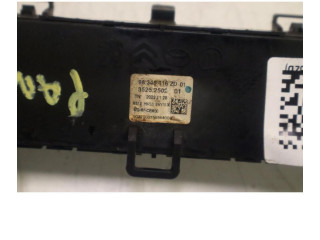 Блок управления климат-контролем 98340416ZD Peugeot Partner III