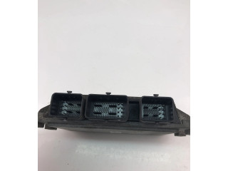 Řídící jednotka 8201076738, S120202121A Renault Twingo II 2010