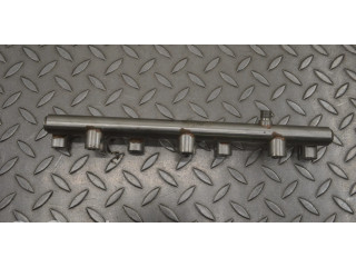 Топливная рампа 000283629, 054171075 Maserati Ghibli 3.0