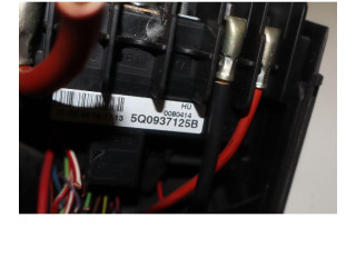 Блок предохранителей 5Q0937125B Skoda Octavia Mk3 (5E)