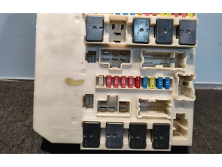 Блок предохранителей 1064, 233293C Renault Clio III