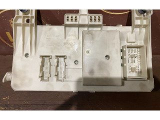 Pojistková skříňka 30728906 Volvo S40 2006