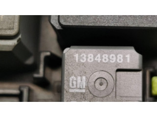 Блок предохранителей 13255300, 529050199 Chevrolet Orlando