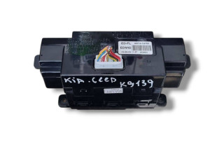 Дисплей    95710-1H700   KIA Ceed