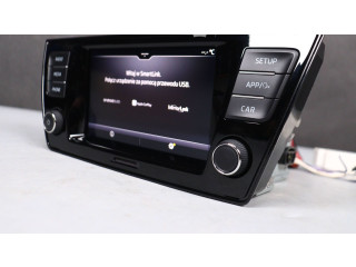 Радио/ проигрыватель CD/DVD / навигация 6V0035869J Skoda Fabia Mk3 (NJ)