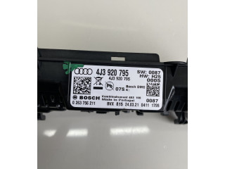 Přístrojová deska  Audi E-tron GT 2021 4J3920795  