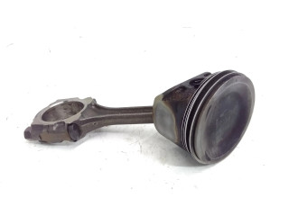  Поршень с шатуном  4M5402, 500004  Nissan Primera для бензинового двигателя 1.8