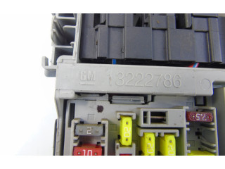 Pojistková skříňka 13222786 Opel Zafira C 2013