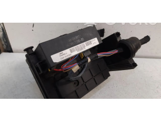 Блок предохранителей 9813136780, 9674917380 Opel Grandland X