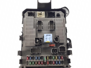 Блок предохранителей 96302, 00046100 Citroen C8