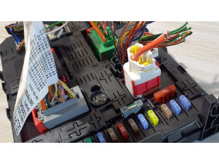 Блок комфорта 28119759-5, 28116487-2   Peugeot 3008 I   