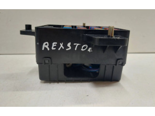 Блок предохранителей 8211008000 SsangYong Rexton