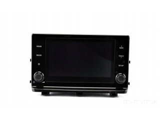 Радио/ проигрыватель CD/DVD / навигация