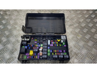 Блок предохранителей  P68194607AD   Jeep Grand Cherokee    