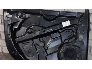 Другая деталь отделки пере́дней дверей