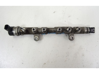 Топливная рампа G4D3-9D280-AA Jaguar XE