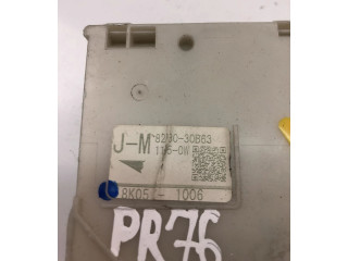 Pojistková skříňka 8273030B63 Lexus GS 250 350 300H 450H 2013