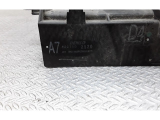 Zámek zadních dveří 4227502520 Toyota Avensis T250 2007