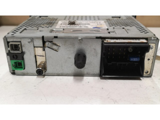 Радио/ проигрыватель CD/DVD / навигация